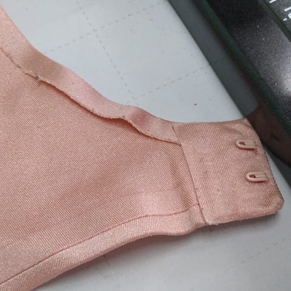 #235 Pink Yellow 36B Lined Perfect Coverage Bra some wear - Picture 8 of 8
